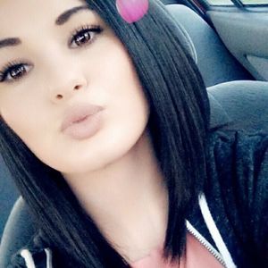 Meet your Posher, Lacey